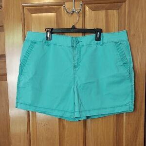 * Maurices High Waist Distressed Green Stretchy Shorts with Pockets, Size 20